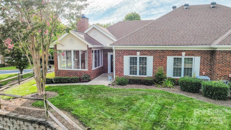 11929 Ludwell Branch Court sold home in Windsor Oaks, Charlotte, NC