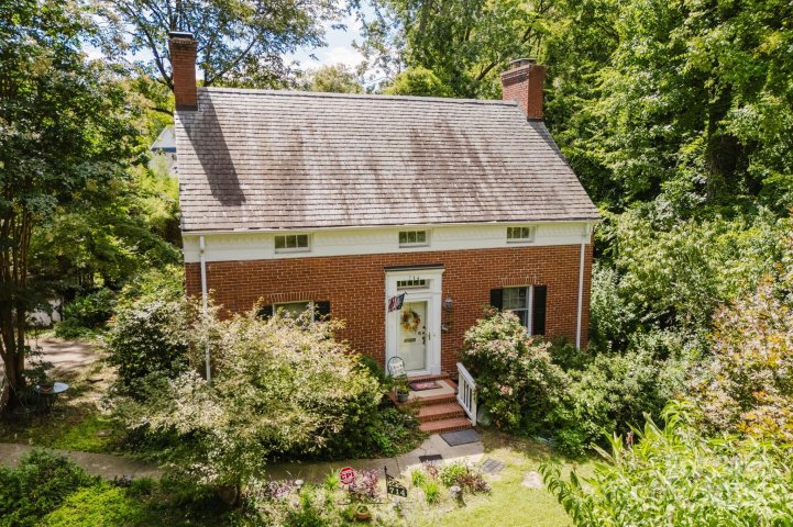 714 Hartford Avenue sold home in Colonial Village, Charlotte, NC