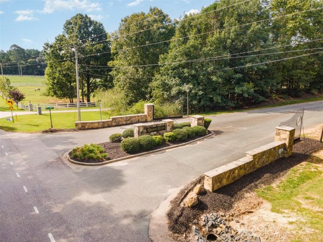 6914 My Ladys Way sold home in Queens Gate, Waxhaw, NC
