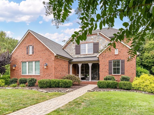 17412 Pennington Drive sold home in Robbins Park, Cornelius, NC