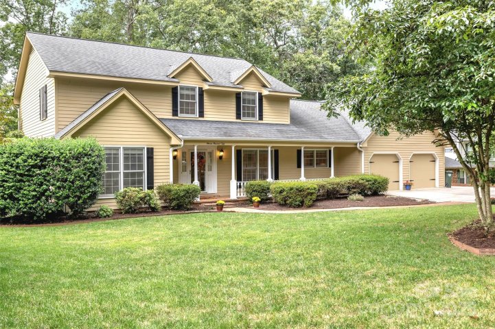 1150 18th Avenue sold home in Huntington Forest, Hickory, NC