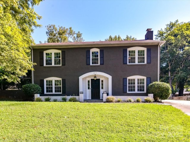 6013 Ferndale Place sold home in Eastbrook Woods, Charlotte, NC