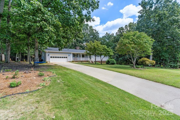 1140 Knollwood Drive sold home in Woodland Oaks, Claremont, NC