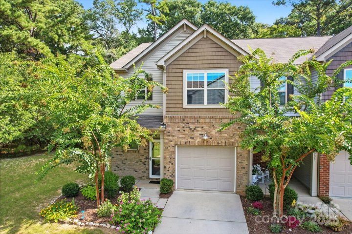 6001 Sweetbay Lane sold home in The Grove, Fort Mill, SC