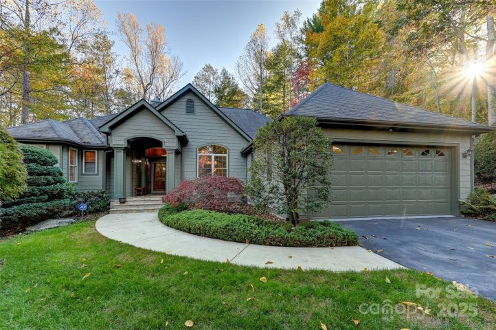 60 S Kuykendall Court sold home in Dunroy On Rutledge, Hendersonville, NC