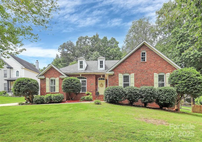 207 Chandeleur Drive sold home in Harbor Cove, Mooresville, NC