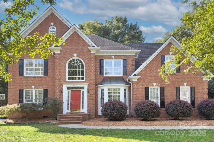 12825 Darby Chase Drive sold home in Providence Crossing, Charlotte, NC