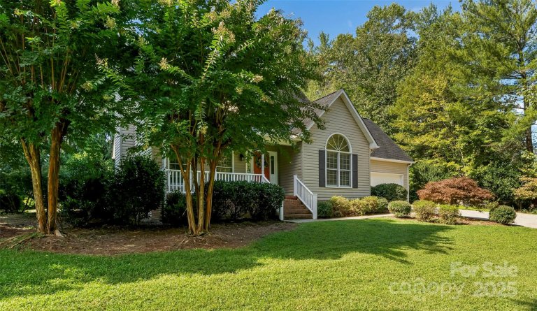 4617 Harbor View Terrace active home in East Shores, Morganton, NC