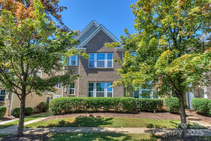 8273 Viewpoint Lane sold home in Harborside, Cornelius, NC