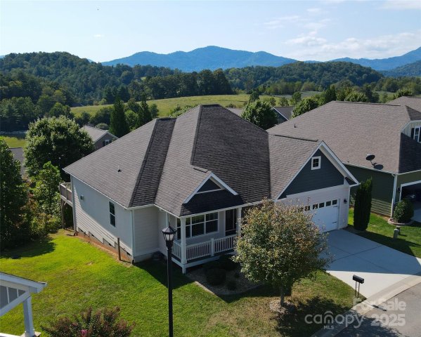 78 Rose Creek Road active home in The Views At Rose Hill, Leicester, NC