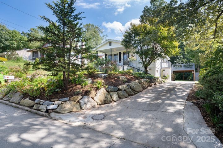 78 Middlemont Avenue sold home in Horney Heights, Asheville, NC