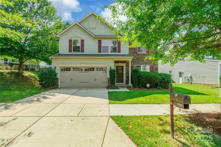 1737 Felts Parkway pending home in Massey, Fort Mill, SC