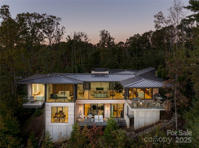 Homes in Ventana, Asheville