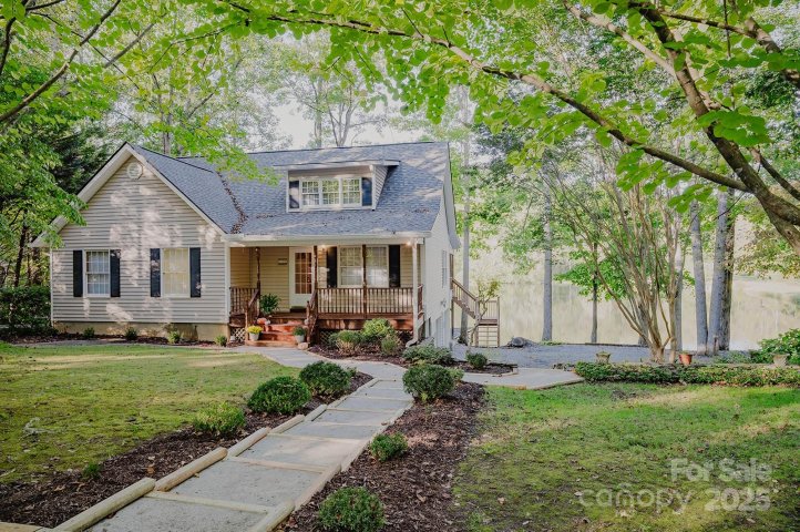 49 Gosling Circle sold home in Beechwood Lakes, Hendersonville, NC
