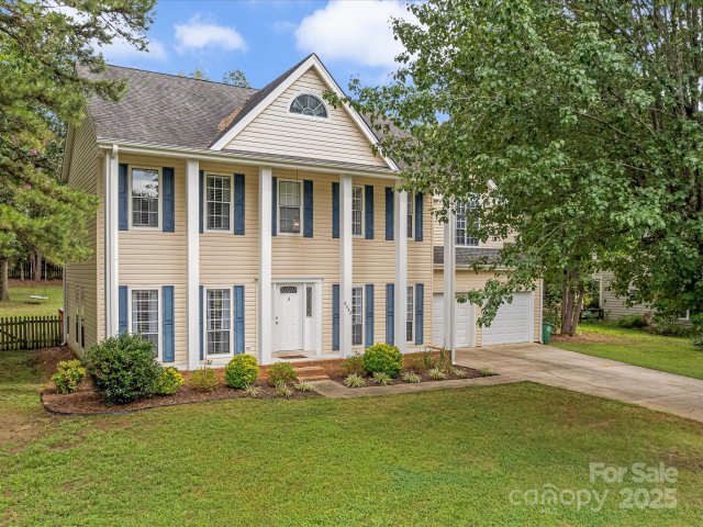 8048 Hunley Ridge Road sold home in Hunley Creek, Matthews, NC