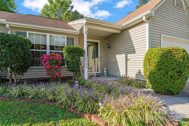2043 Mallard Woods Place sold home in Mallard Woods, Charlotte, NC