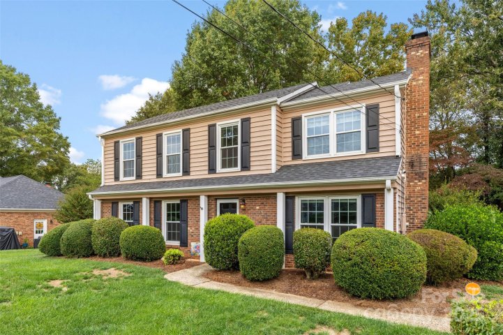 3710 Gardner Park Drive pending home in Gardner Woods, Gastonia, NC