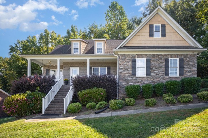 2509 Sandlewood Drive sold home in Landsdowne, Gastonia, NC