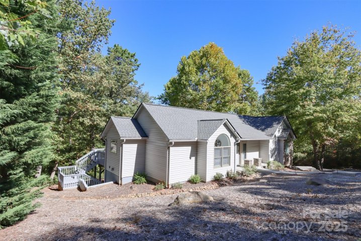 110 Lakewood Drive active home in Shumont Estates, Lake Lure, NC