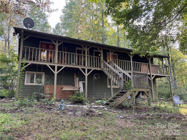 15 Gold Creek Crossing sold home in Treehaven, Black Mountain, NC