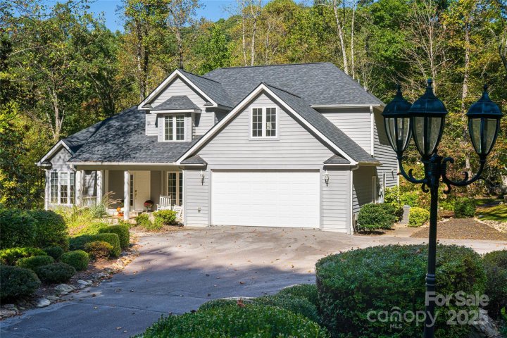 Homes in Sanctuary Cove, Waynesville