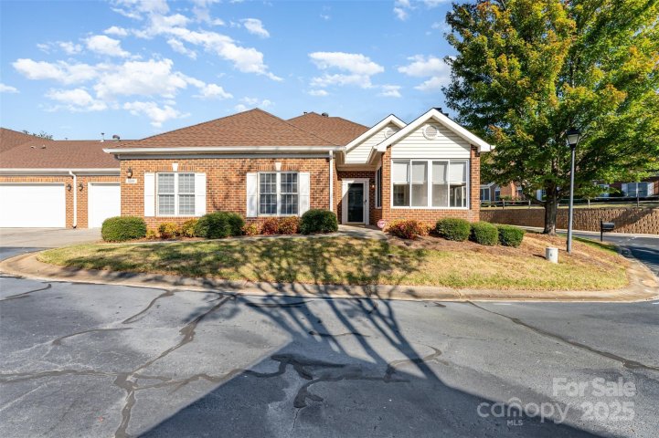 8189 Windsor Ridge Drive sold home in Windsor Oaks, Charlotte, NC