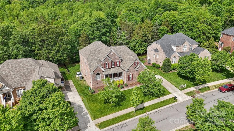 9034 Kensington Forest Drive sold home in Kensington Forest, Harrisburg, NC