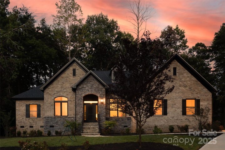 319 Inland Cove Court sold home in The Landing, Clover, SC