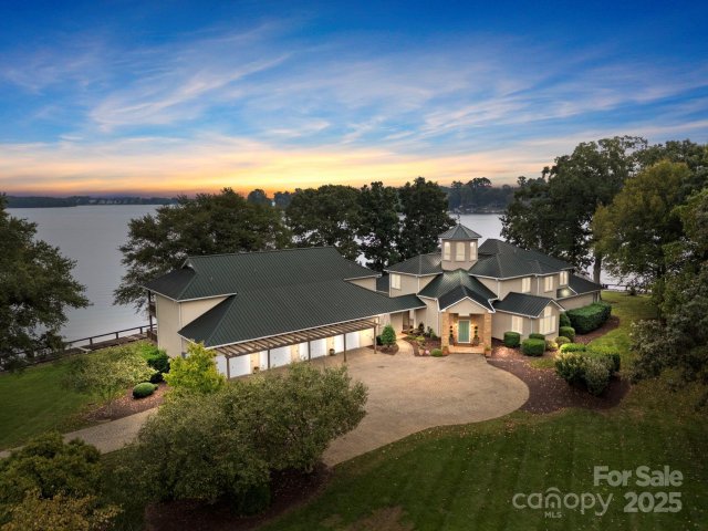 1890 Yacht Club Drive active home in Lincoln Forest, Denver, NC