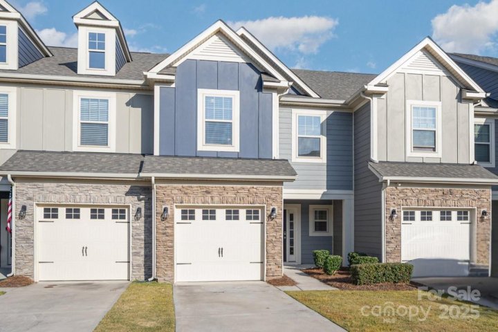 558 Dulaney Drive sold home in Cameron Creek, Tega Cay, SC