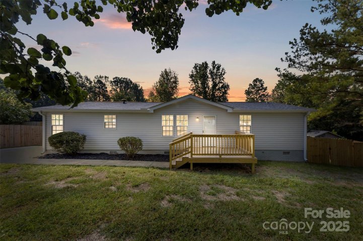144 Ridge Creek Drive sold home in Rocky Creek Cove, Troutman, NC