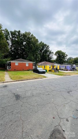 929 Mcarthur Avenue sold home in Statesville Avenue Terrace, Charlotte, NC