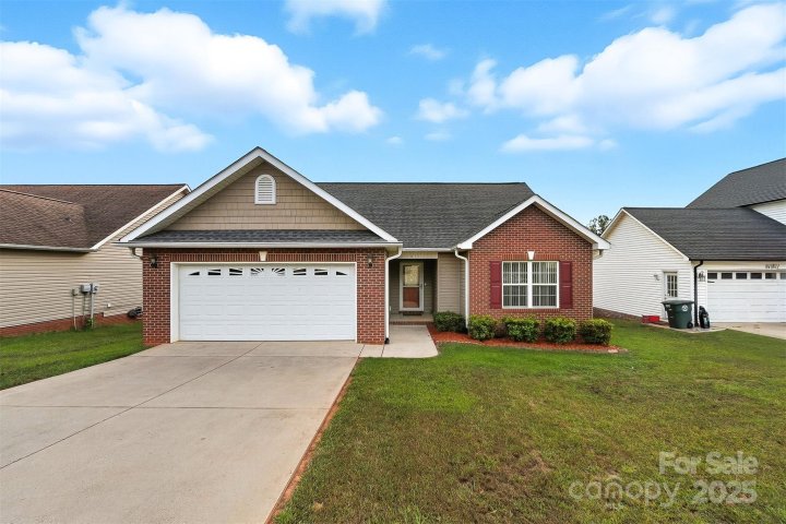 1611 Mayfair Drive sold home in Mayfair, Conover, NC