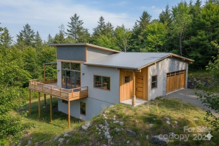 A home in Reynolds Mountain Villas, Asheville