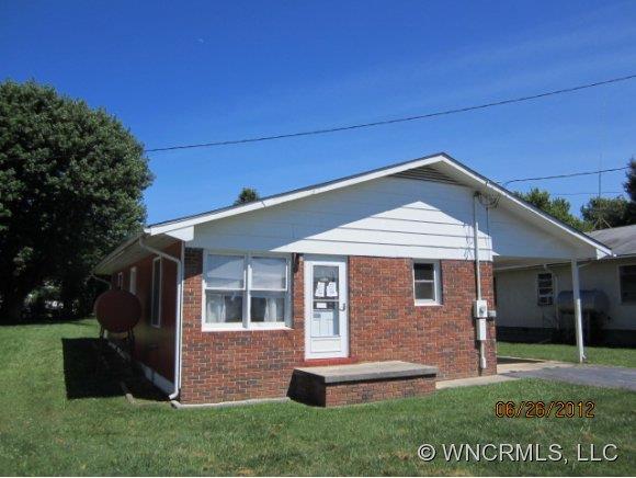 1387 Brown Ave sold home in Brookwood, Waynesville, NC