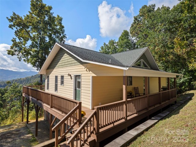 88 Brown Bear Way pending home in Spring Valley, Waynesville, NC