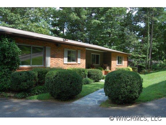 17 Beaverbrook Road sold home in Sherwood Heights/Lakeview Park, Asheville, NC