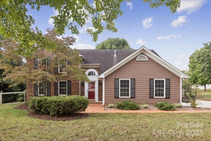 15217 Buckhaven Court sold home in Oxford Glen, Mint Hill, NC
