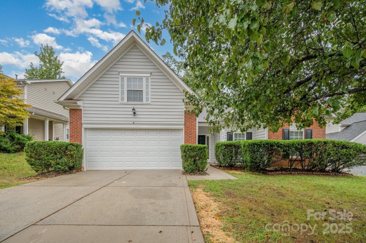 6043 Shining Oak Lane sold home in Eastfield, Charlotte, NC