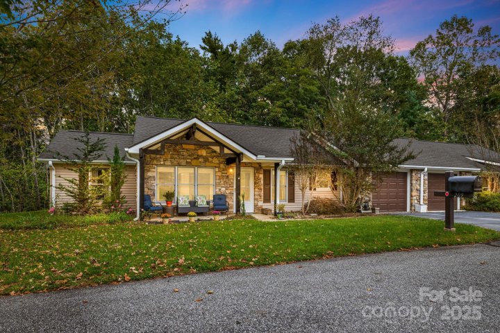 209 Rocky Mountain Way sold home in The Hills At Averys Creek, Arden, NC