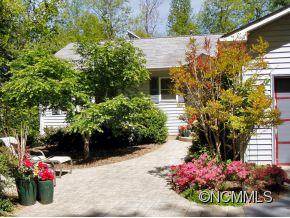 3 Brookview Drive sold home in Shadow Brook, Flat Rock, NC
