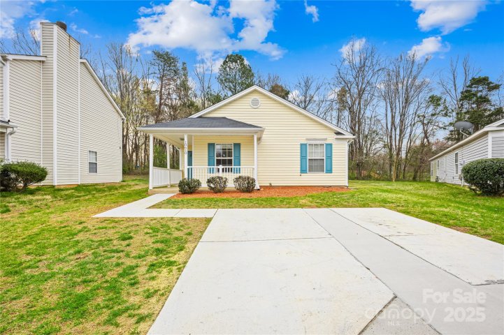 10610 Coulport Lane sold home in Cambridge, Charlotte, NC