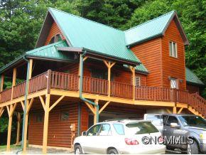 833 Forest Drive sold home in Maggie Overlook, Maggie Valley, NC