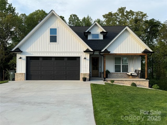 Homes in Pipers Ridge, Conover