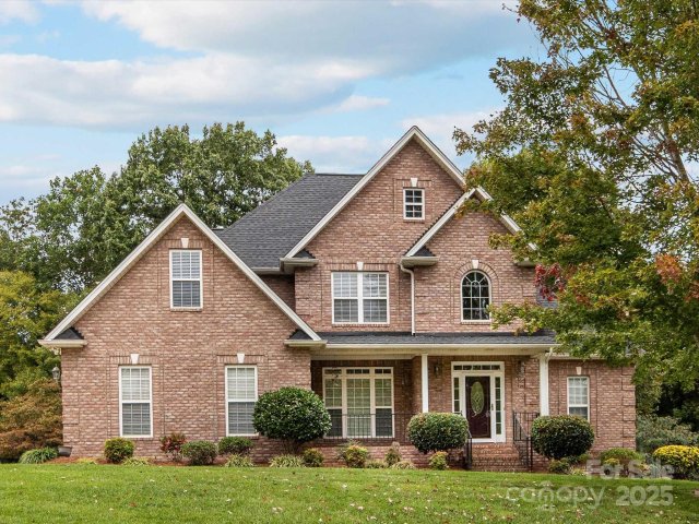5060 Cramer Woods Drive sold home in Cramer Woods, Gastonia, NC