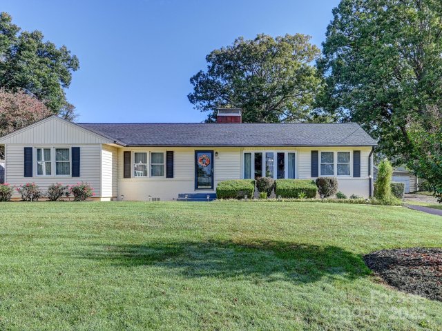 100 Onteora Boulevard sold home in Oakley, Asheville, NC