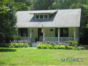 303 Garren Creek Road sold home in Garren Acres, Fairview, NC