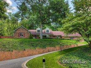 166 Brookwood Rd sold home in Sherwood Heights/Lakeview Park, Asheville, NC