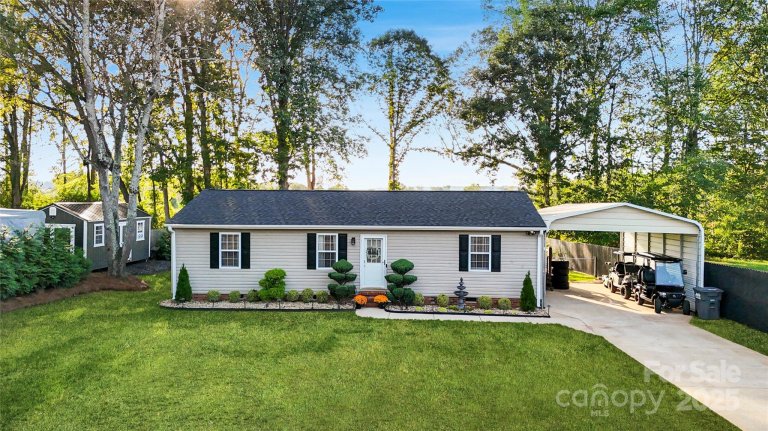 204 Harriet Lane sold home in Chipley Park, Statesville, NC