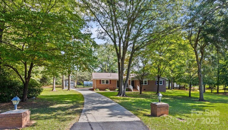 1631 Oakdale Drive sold home in Erwin Farm, Lancaster, SC